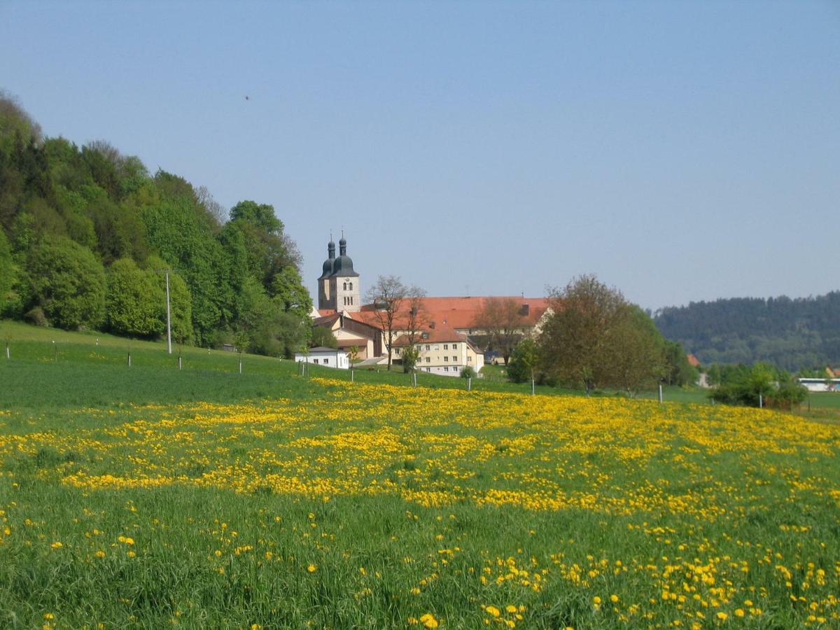 Kloster Plankstetten Gaste- Und Tagungshaus ベルヒング エクステリア 写真